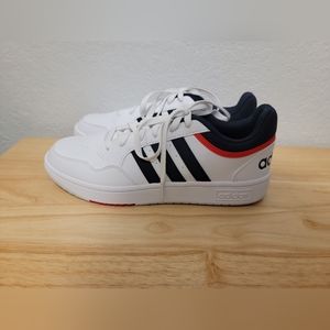 NWOT Men's Adidas Sneakers